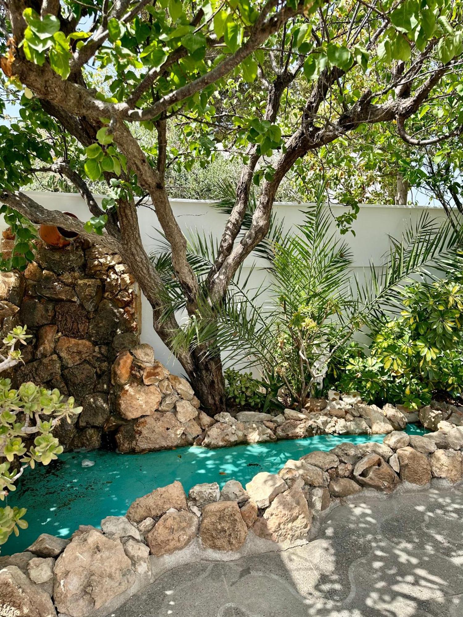 Athina Rooms - Lounge Apartments パロス島 エクステリア 写真